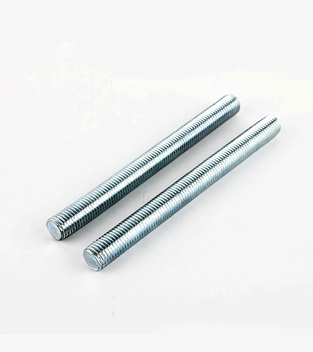 Care sunt diferențele dintre șuruburi și șuruburi cu un singur cap